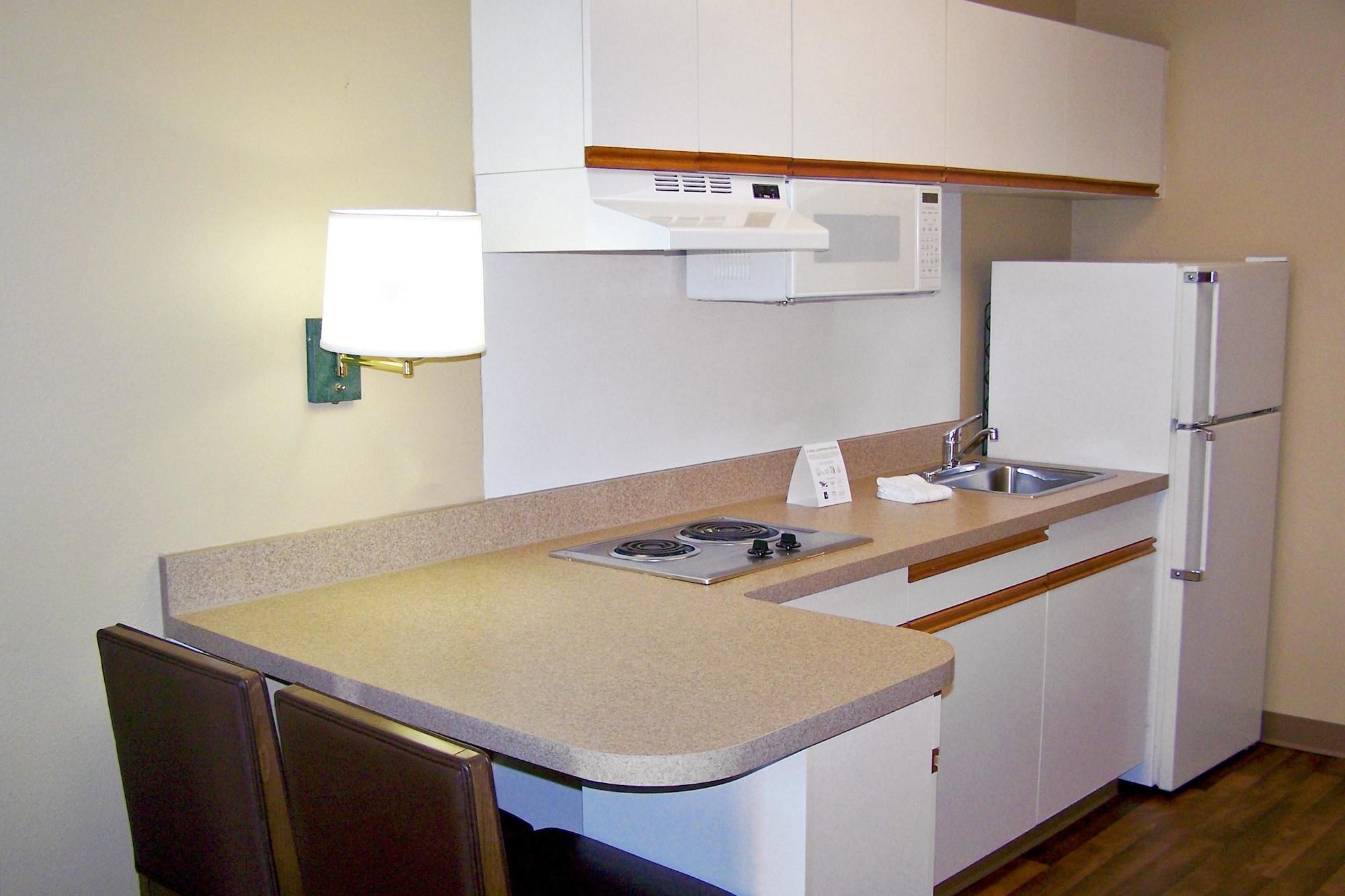 Hotel Extended America - Kansas - - Nall Ave
