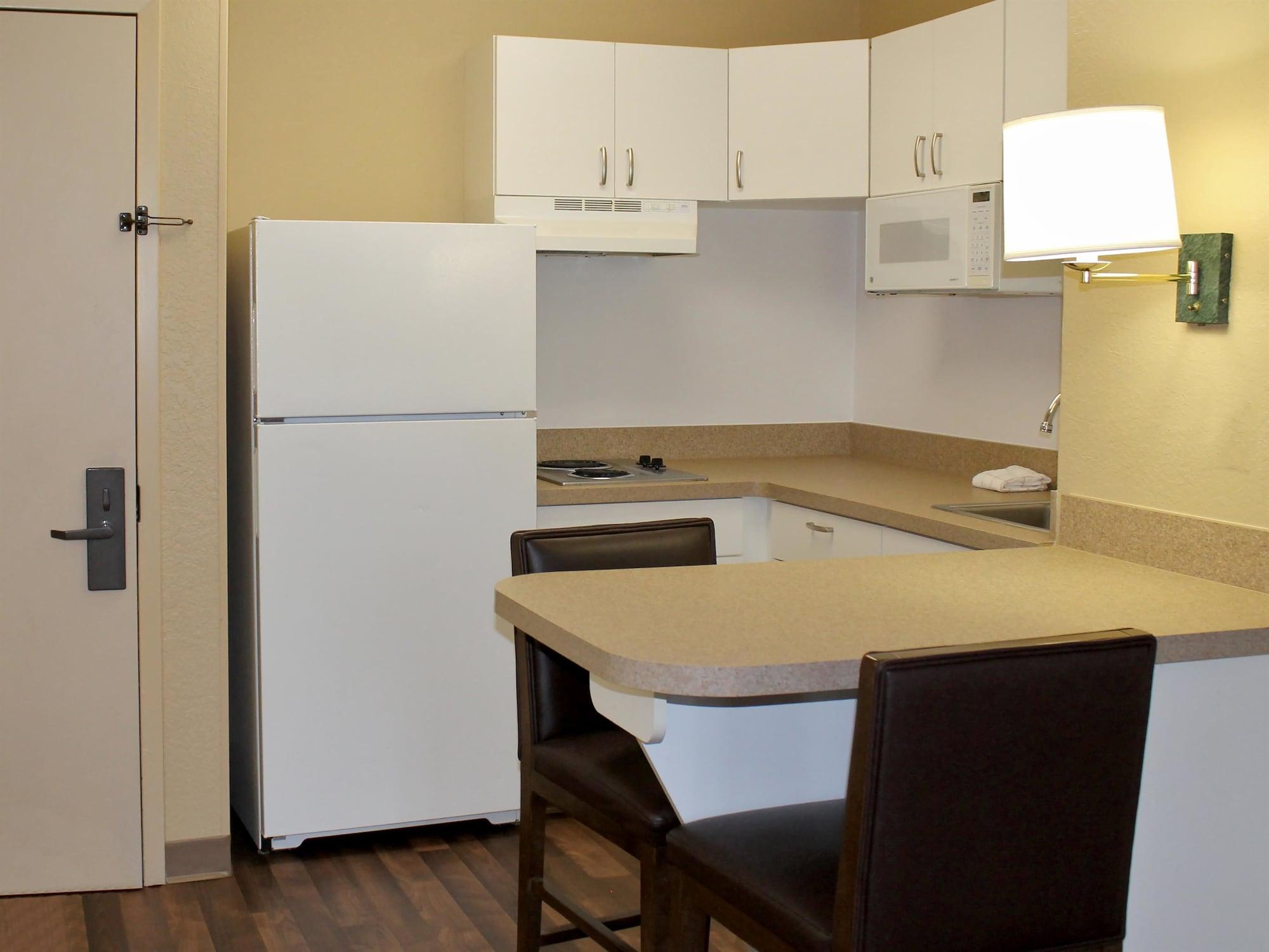 Extended America - Kansas - - Nall Ave Hotel Overland Park
