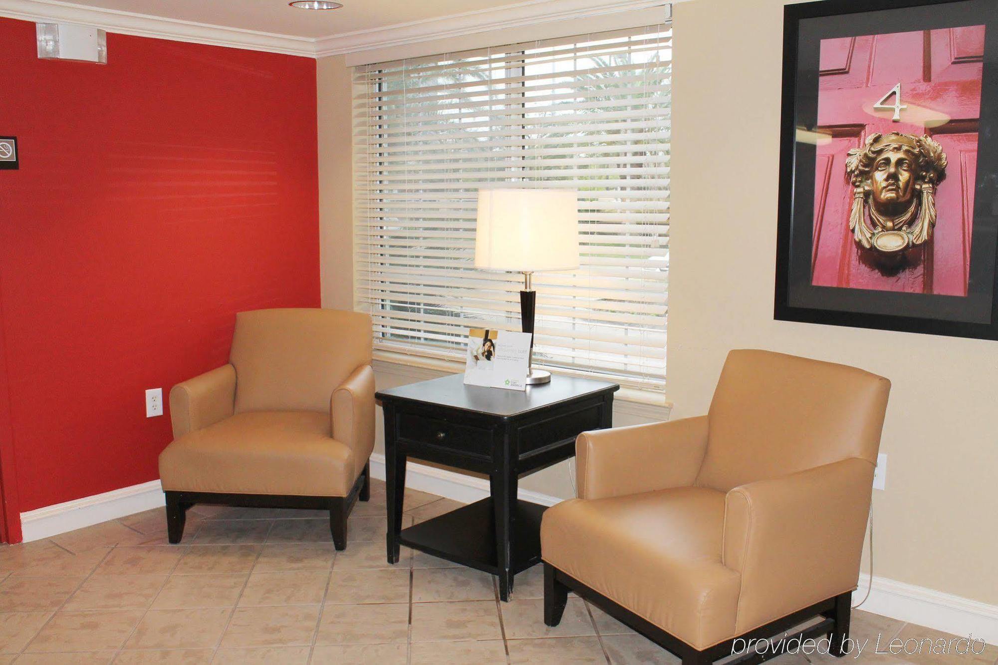 Extended America - Kansas - - Nall Ave Hotel Overland Park