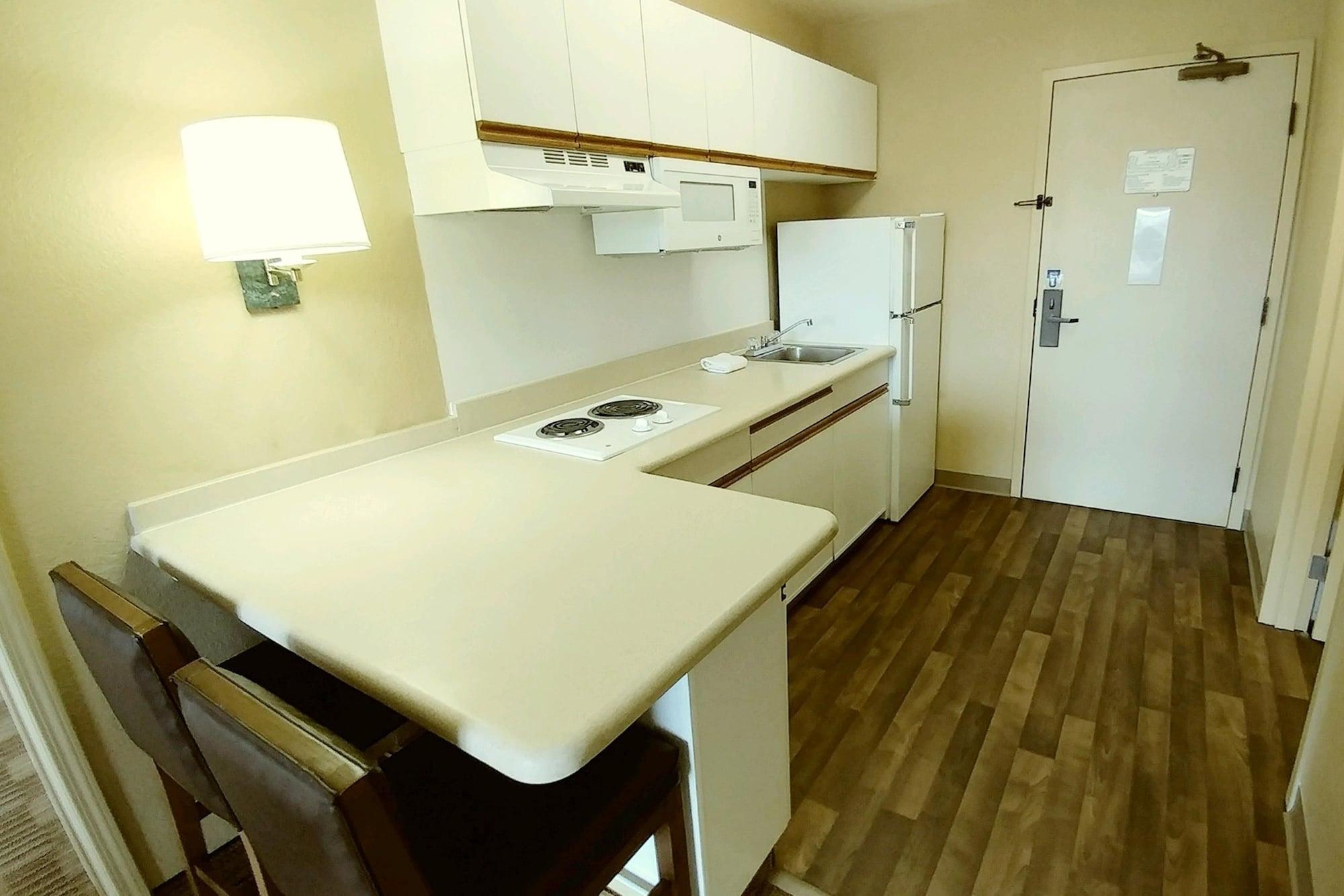 Extended America - Kansas - - Nall Ave Hotel